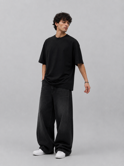 Essential Oversized Tee — Black